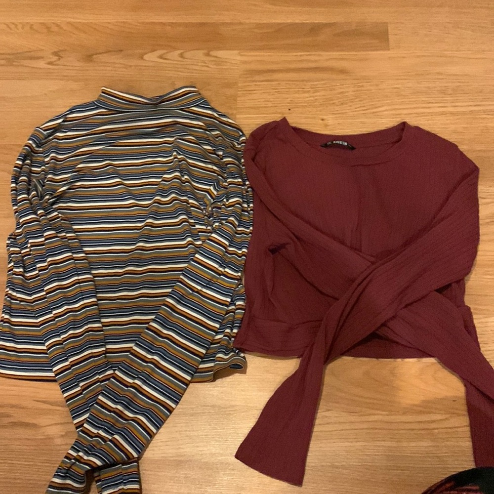 2 long sleeve crop tops